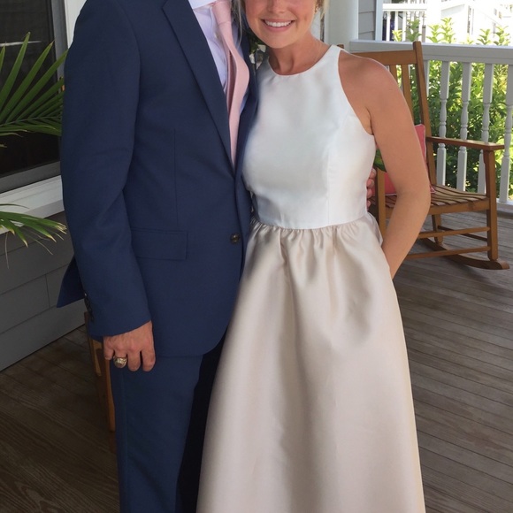 Alfred Sung D707 bridesmaid gown dress size 4 - Picture 2 of 3